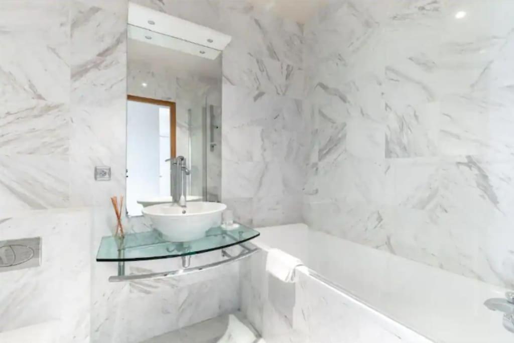 Avenue Montaigne Luxury Apartment 2Br 4P Paris Extérieur photo