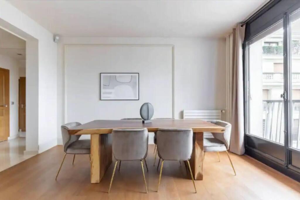 Avenue Montaigne Luxury Apartment 2Br 4P Paris Extérieur photo