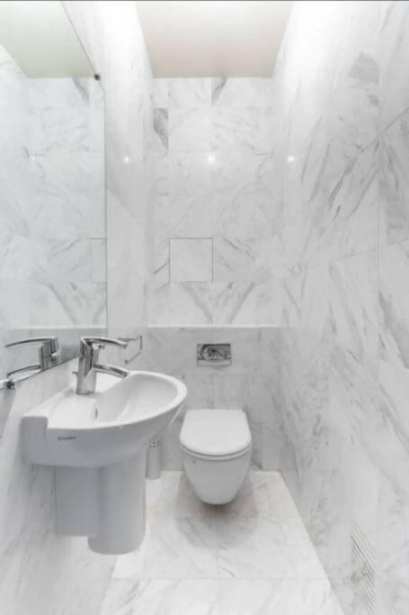Avenue Montaigne Luxury Apartment 2Br 4P Paris Extérieur photo