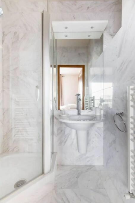 Avenue Montaigne Luxury Apartment 2Br 4P Paris Extérieur photo